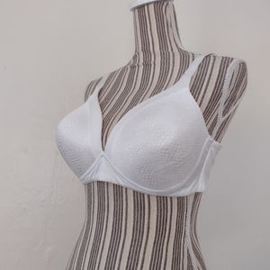 Warner's White Blissful Benefits Back Smoothing Wire Free Bra Size 38D